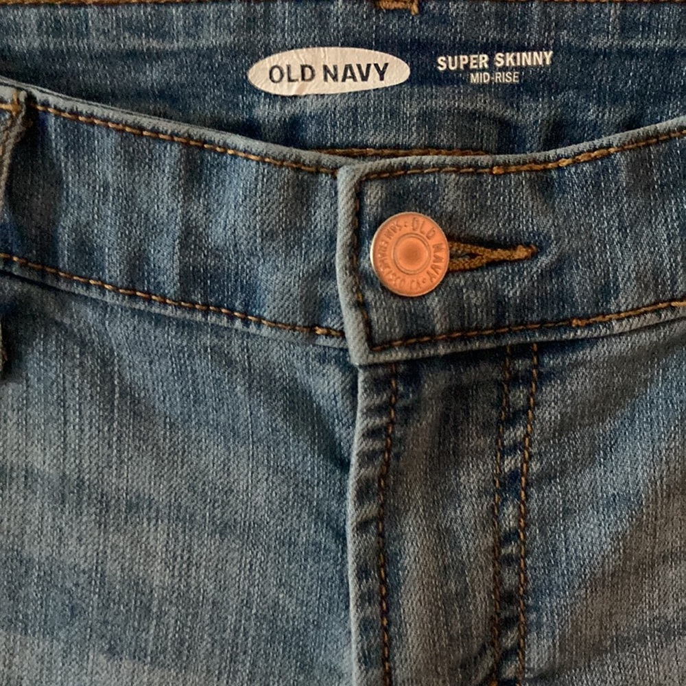 Old Navy Super Skinny Mid-rise jeans - Picture 2 of 9